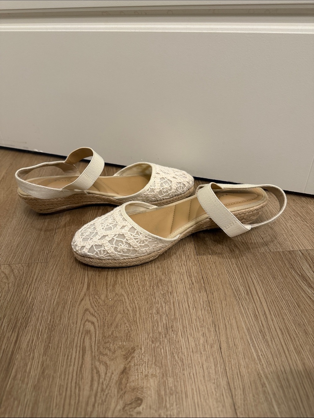 Kelly & Katie Cream Lace Espadrille Slingback Wedge Flats